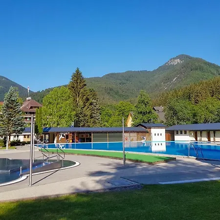 Holunder 아파트 바이스브리아흐